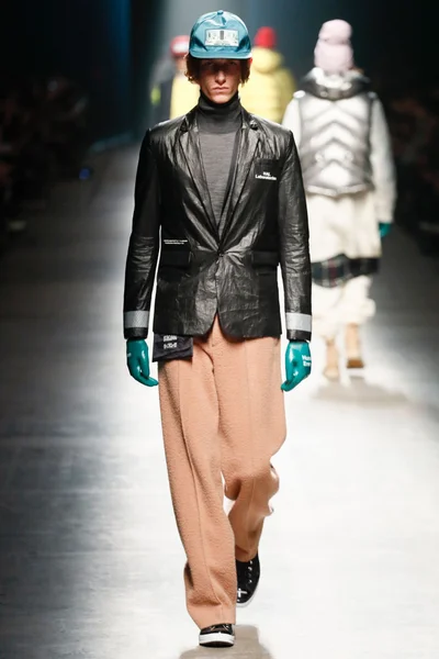 Look 22